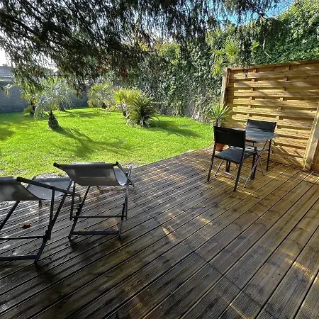 فندق مبيت وإفطار L'insoupconnee 4*