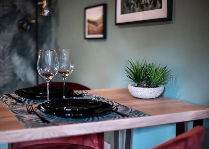 L'insoupconnee 4* نانت