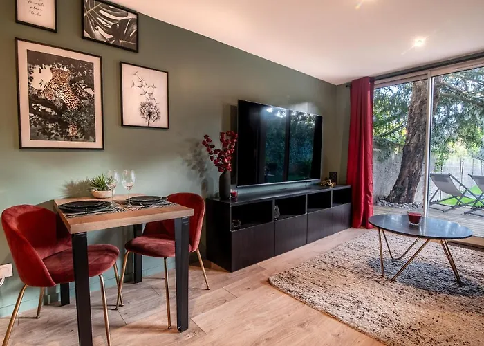 L'insoupconnee 4* نانت